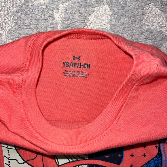 Under Armour Coral Tee with Blue and Black Design - Picture 3 of 4